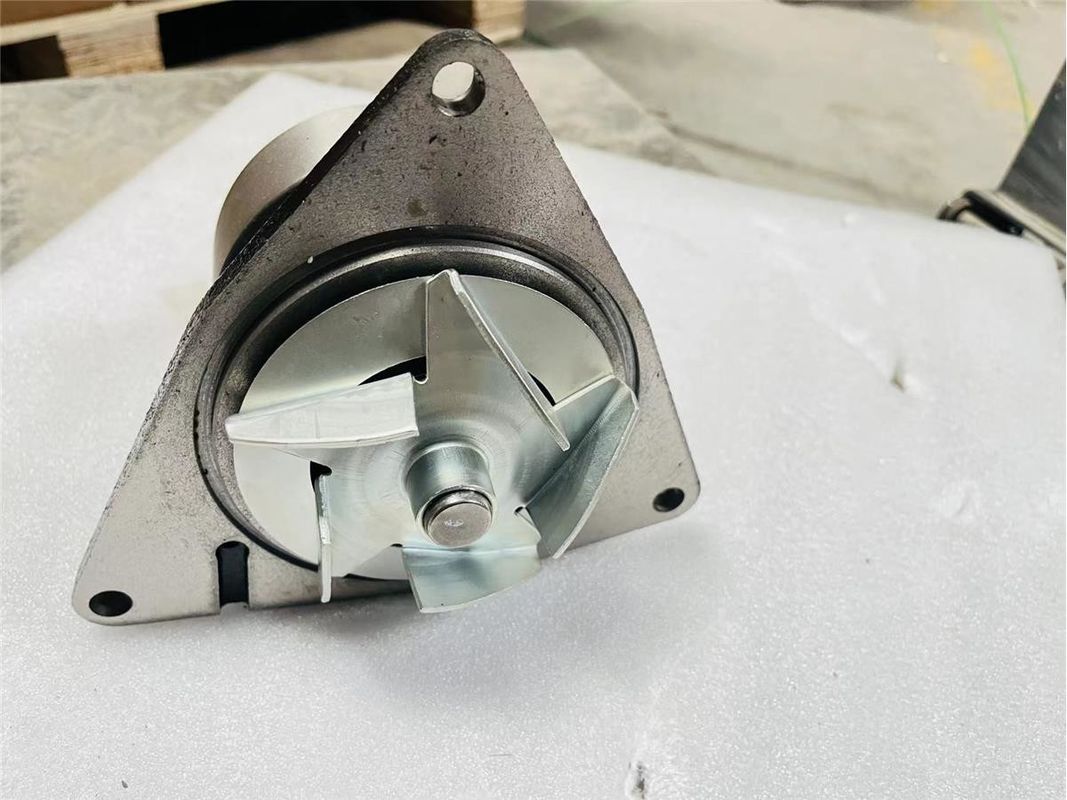 4945053 Excavator Parts Water Pump For Cummins